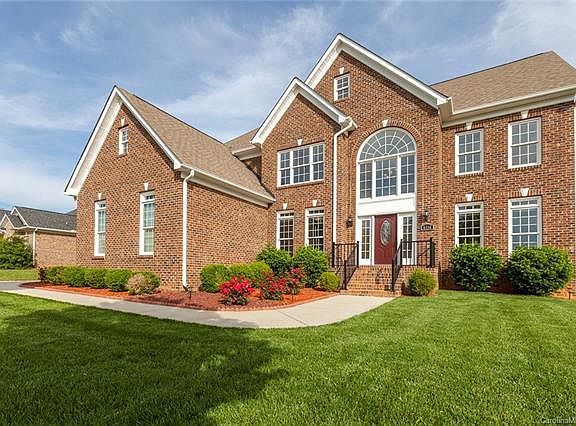 2nd image of 8334 Olde Stonegate Ln