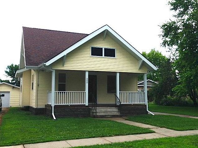 1st image of 450 NE Cherry Ave