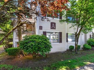 Balaton Condo, Lake Forest Park, WA 98155