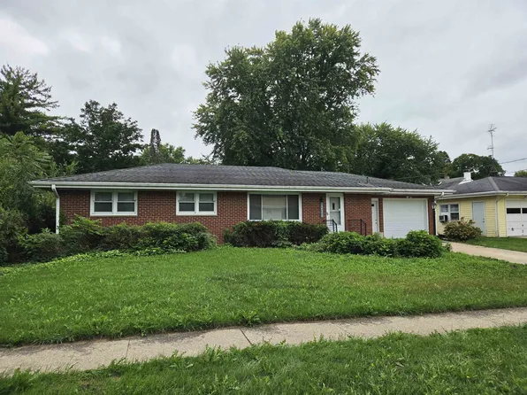 1233 W Logan St, Freeport, IL 61032