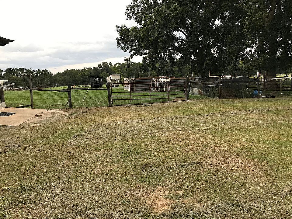 2577 Highway 2, Bonifay, FL 32425 | Zillow