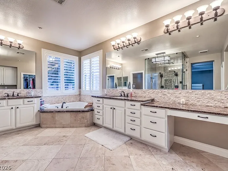 2849 Soaring Peak Ave — Photo 28
