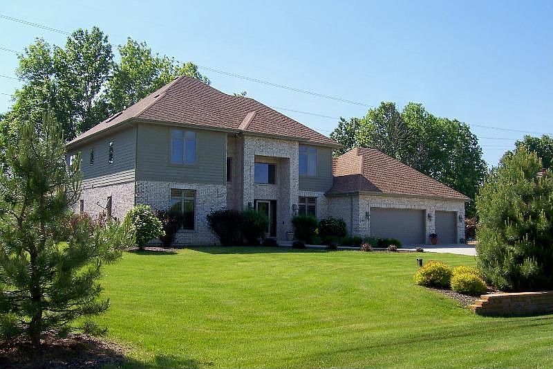 1st image of 17936 W Hunt Club Dr