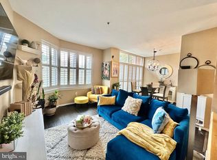 301 S Reynolds St APT 206, Alexandria, VA 22304