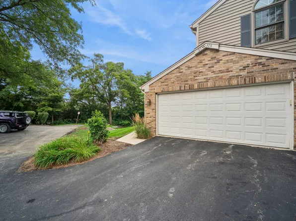 27W175 Emerson Ct, Winfield, IL 60190