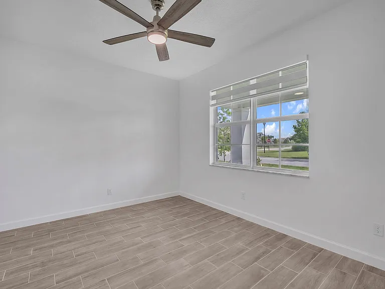 19270 Rolling Acres Rd — Photo 15