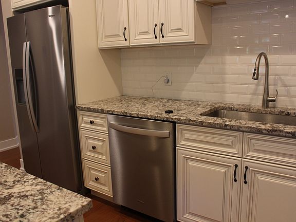 4th image of 5073 Waterman Blvd Floor 1