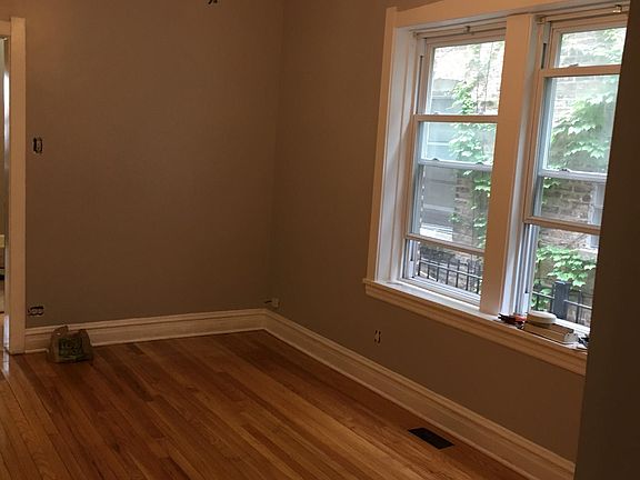 3rd image of 1725 N Luna Ave #1