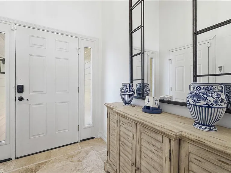 27119 Oakwood Lake Dr — Photo 2