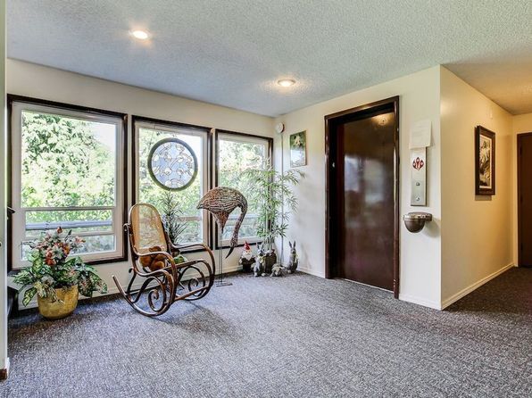 604 NE 165th St APT 202