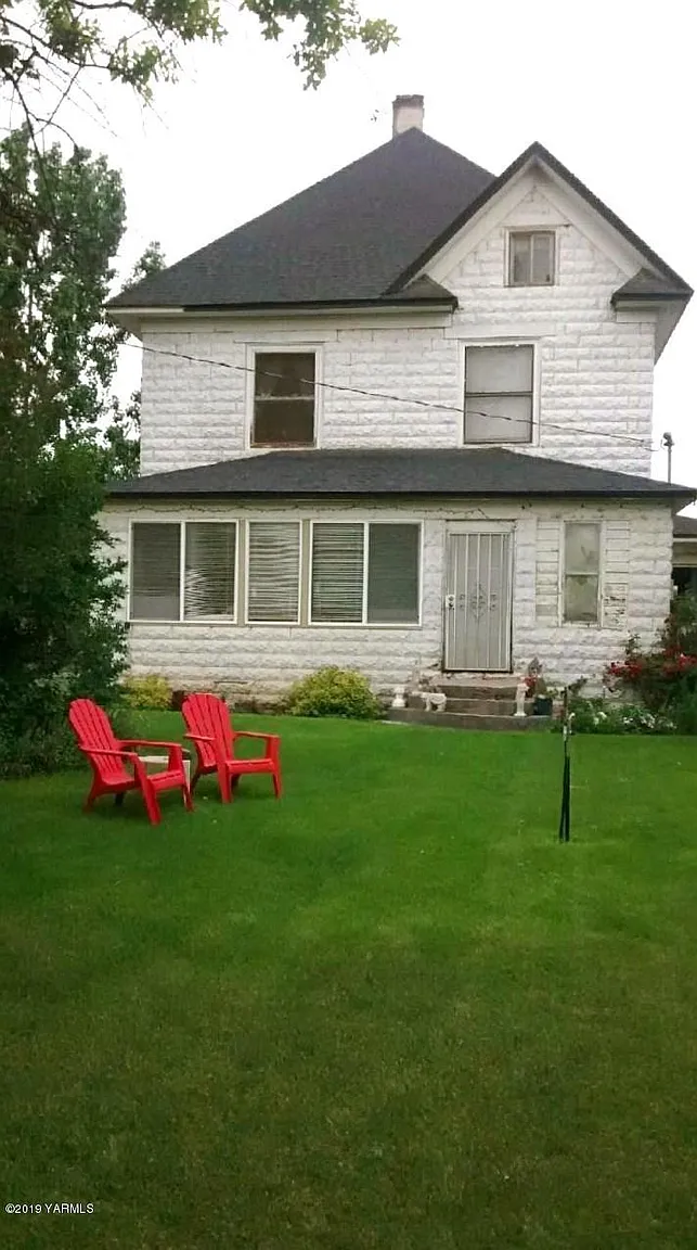 3661 Hudson Rd photo 1