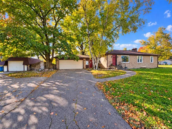 631 Kinney Ave NW, Grand Rapids, MI 49534
