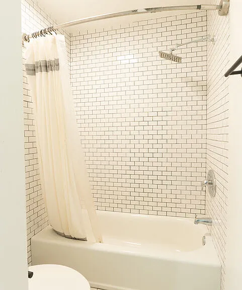 740 N Kings Rd #122 — Photo 13