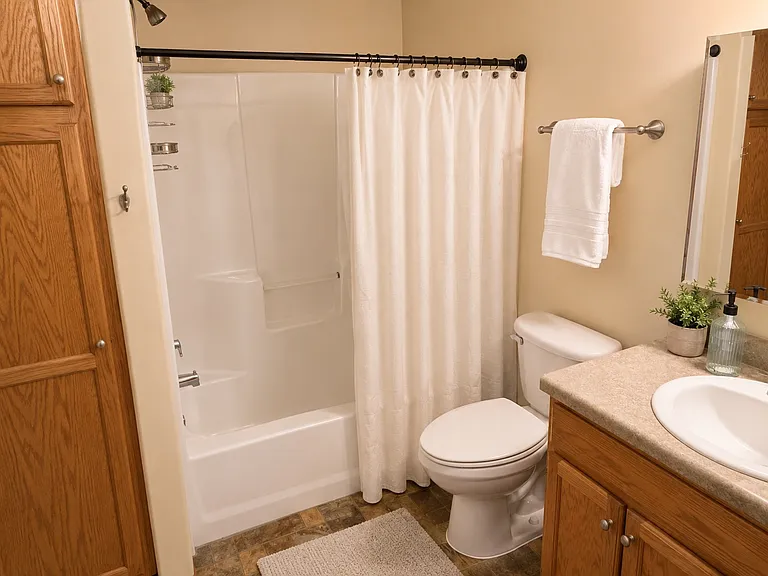 1203 Silverbrook Ln — Photo 14