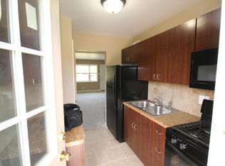 138 Old Ballwin Rd #A, Ballwin, MO 63021