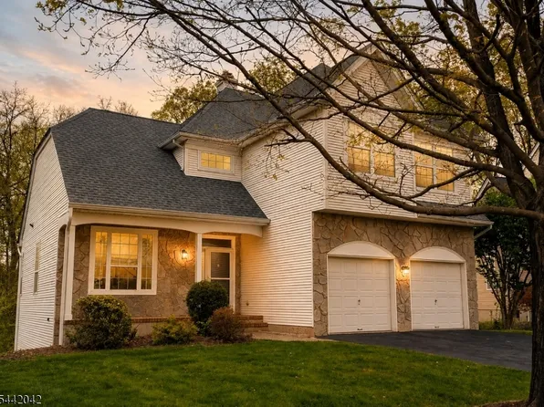 51 Bouwrey Pl, Readington Twp., NJ 08889