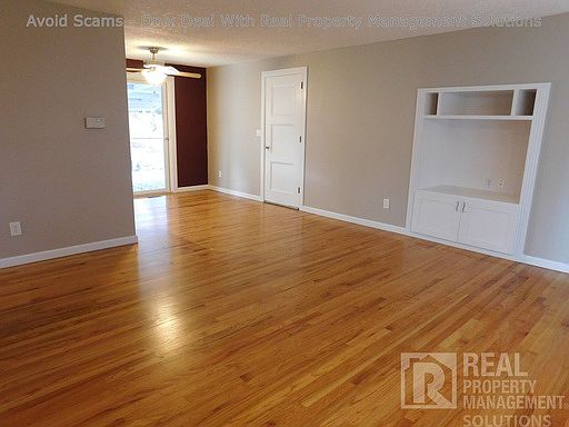 2nd image of 9035 SE 42nd Ave