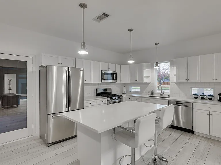 6319 Windmill Cir — Photo 10