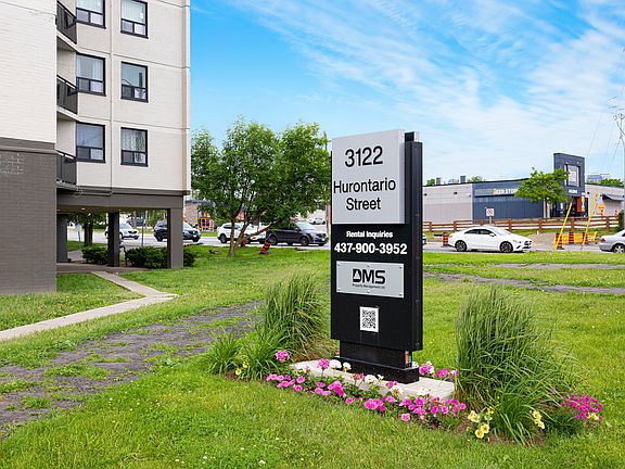 4th image of 3122 Hurontario St #2-Bedroom
