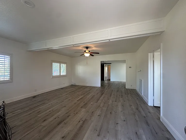 2400 Central Ave — Photo 23