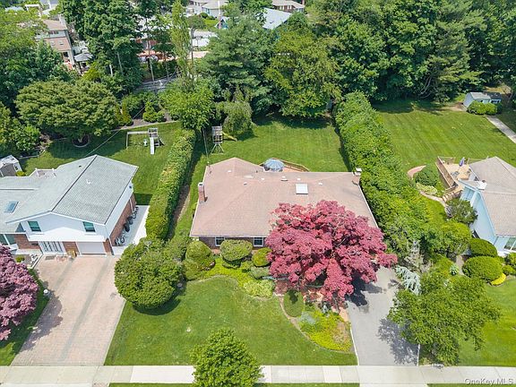 5th image of 102 Forest Drive