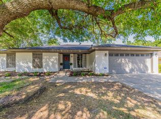 2125 Mountainview Dr, Hurst, TX 76054