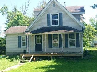118 E 1st St, Cameron, MO 64429