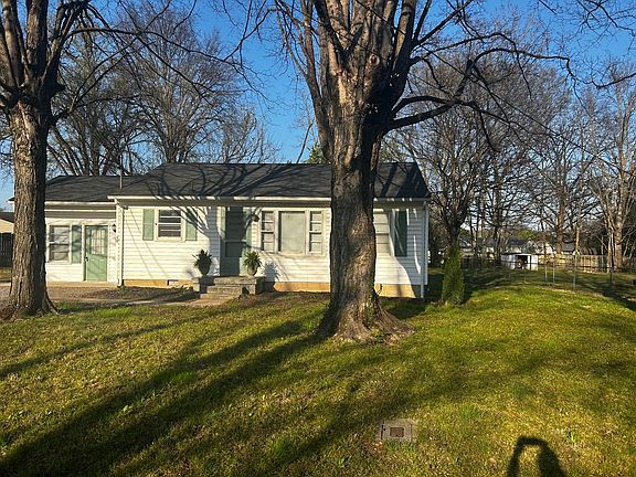 2nd image of 502 Harpeth Dr