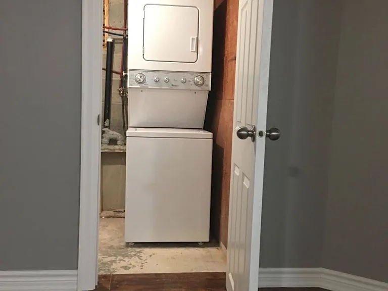 14 Pottinger St #BASEMENT — Photo 13