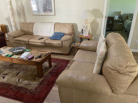 2nd image of 32635 Oak Park Dr