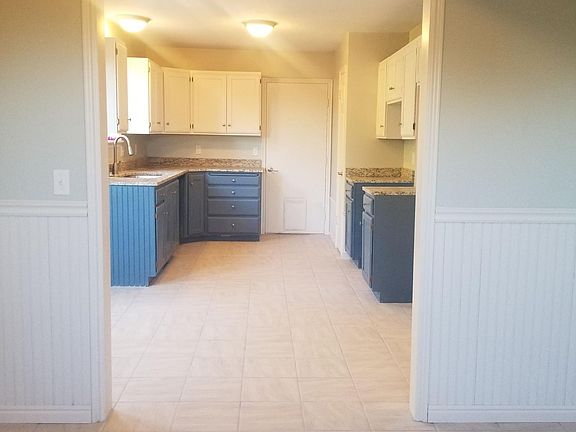 3rd image of 5704 W Cape Cod Dr