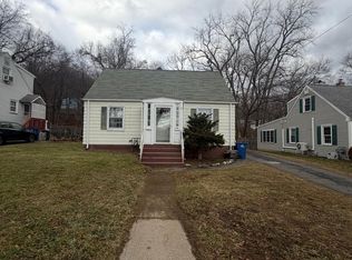 176 Lawncrest Rd #1, New Haven, CT 06515