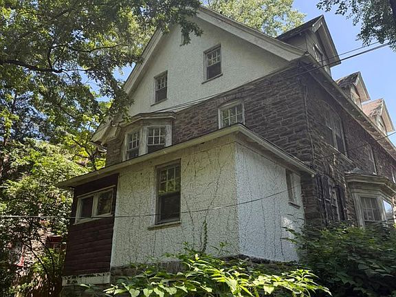 2nd image of 6672 Lincoln Dr