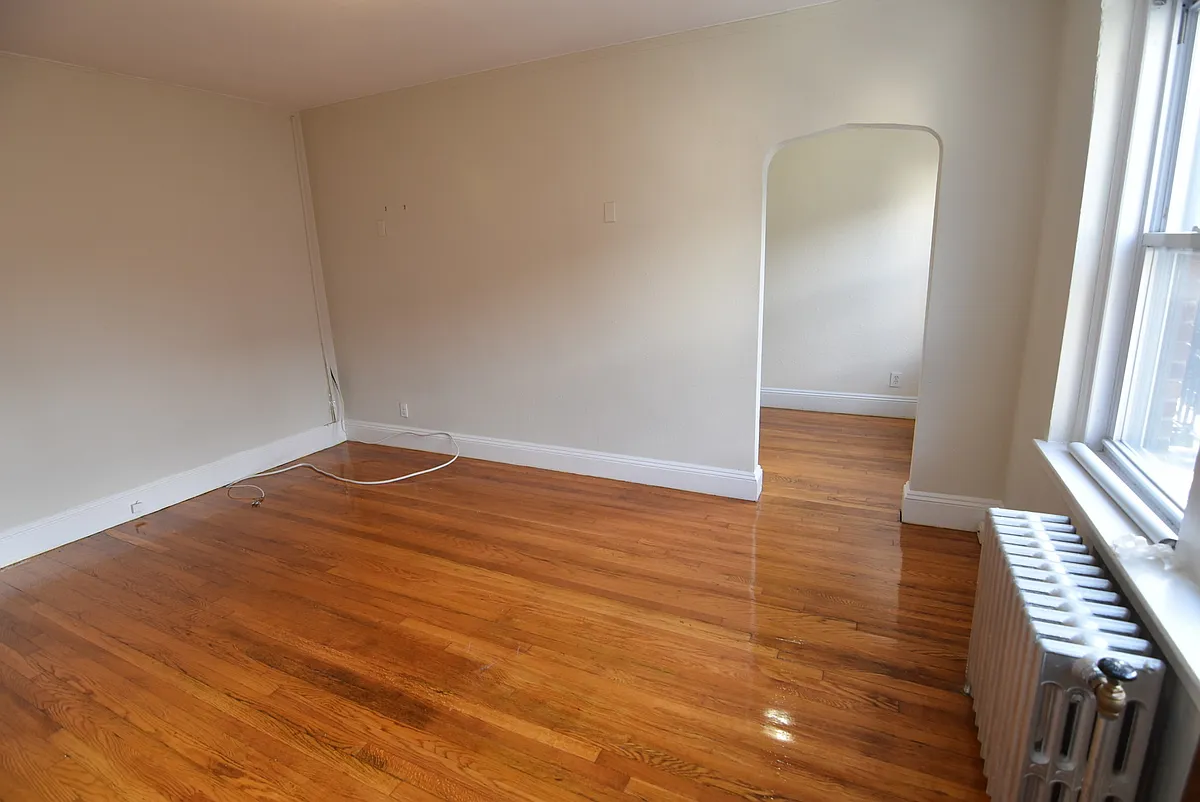 Building Photo - 74 Strathmore Rd #3