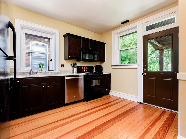 5059 Mardel Ave #A — Photo 6