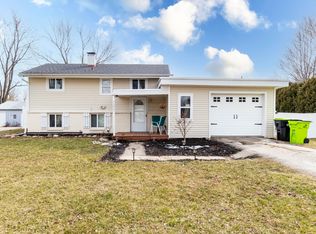 9235 Hill Rd, Swartz Creek, MI 48473