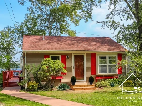 129 King Philip Rd, Norton, MA 02766