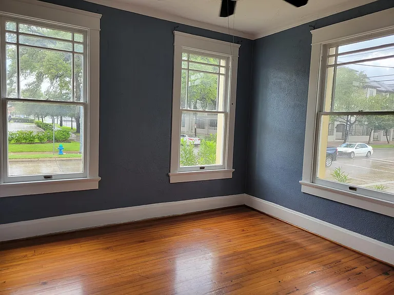 802 McGowen St #12 — Photo 9
