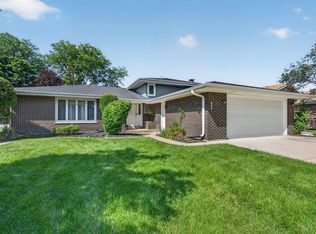 1609 Briarcrest Ln, New Lenox, IL 60451