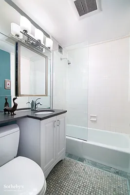 Sold by Sotheby's International Realty | media 9