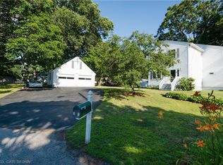 30 Drumsna Ct, Warwick, RI 02886