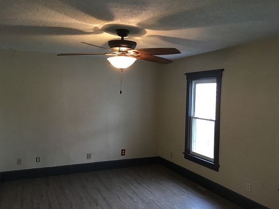 3rd image of 236 Winckles St