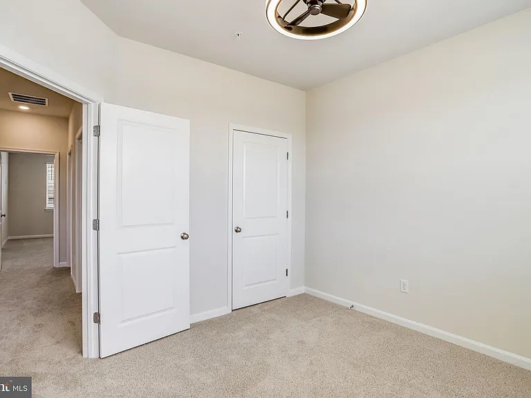 385 Ensemble Way — Photo 25