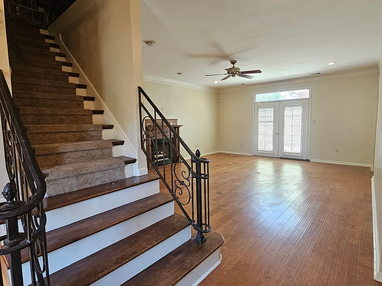 3888 Spring Lakes Cir — Photo 4