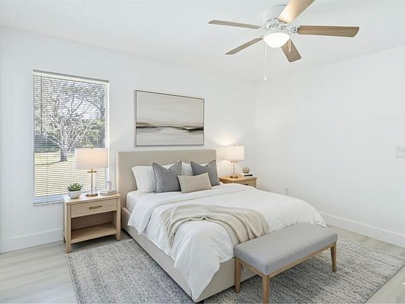 5th image of 11407 Splitwood Ln