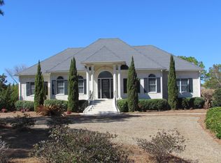 2812 Marsh Point Ln, Southport, NC 28461
