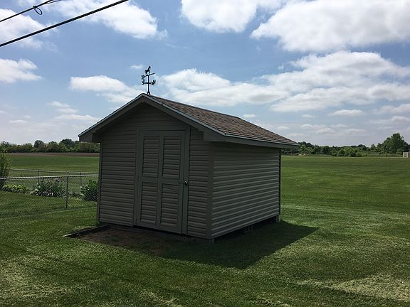 2nd image of 405 Edgefield Dr