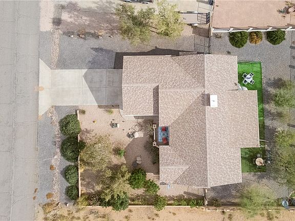 3rd image of 9697 N Pebble Drive