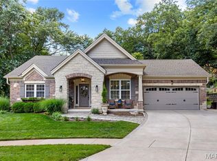 884 Village Brook Ct, Ballwin, MO 63021