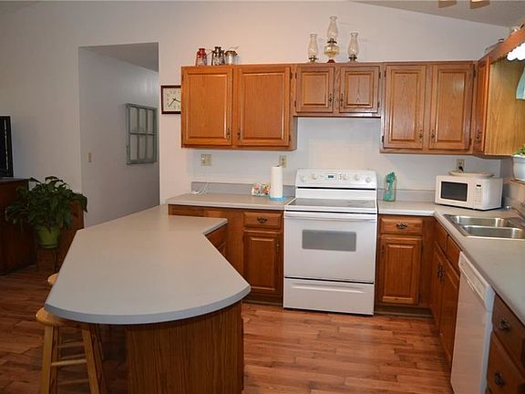 5th image of 732 Charlies Creek Rd